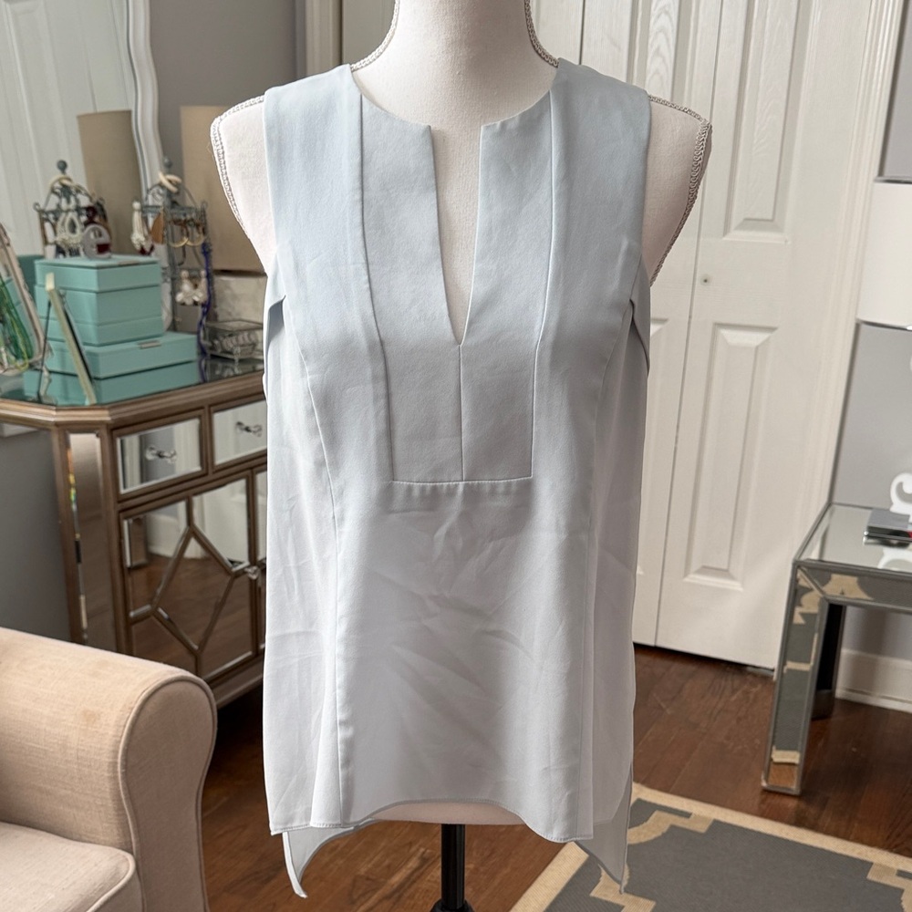 BCBG MaxAzria Light Blue Sleeveless Top - Refined Luxury Small ❤️